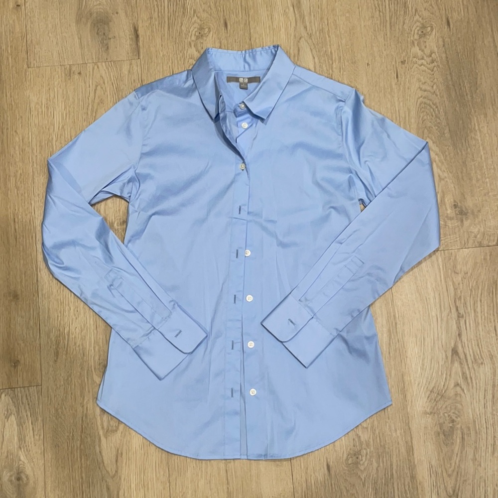 Brand new Uniqlo button down shirt